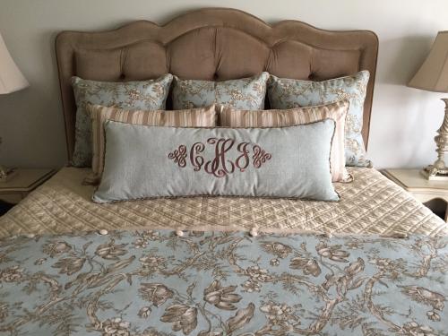 Large custom made pillow for a customers bedding. Large pillow NULL